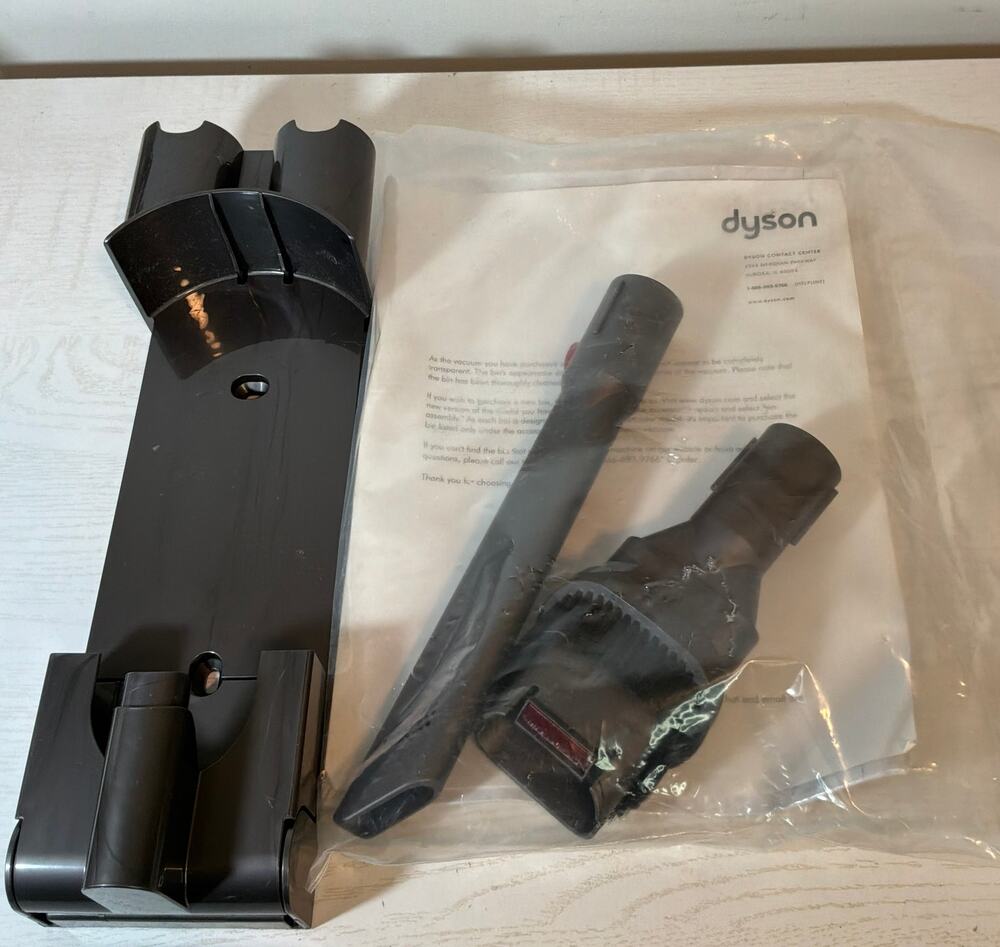 New Genuine Dyson V7 V8 Docking Station, Attachemnts, and Instruction Pack